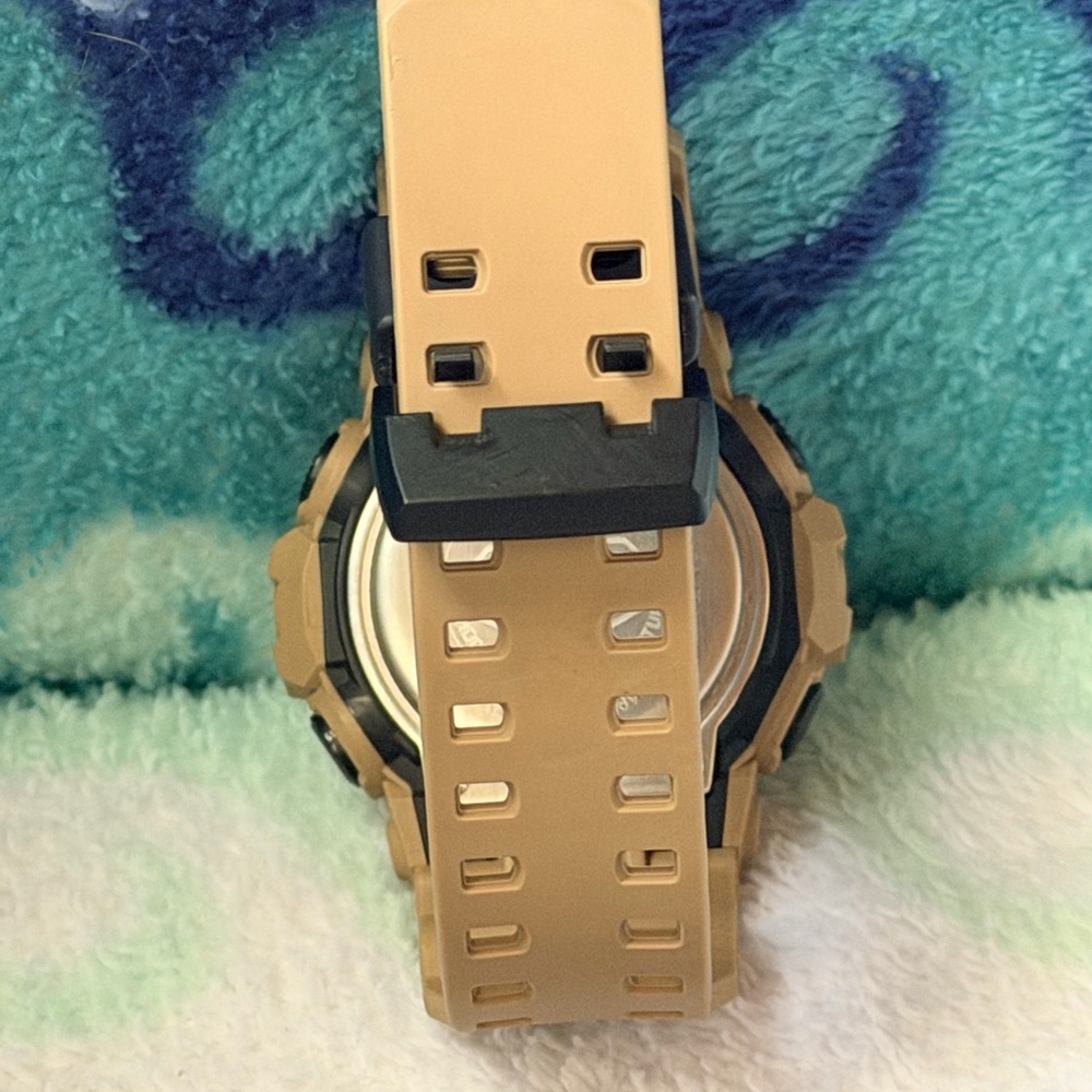 G-Shock Desert Tan and Black - Picture 3 of 6